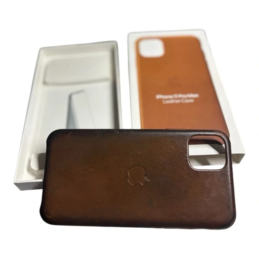 Apple iPhone 11 Pro Max Leather Case - Brown